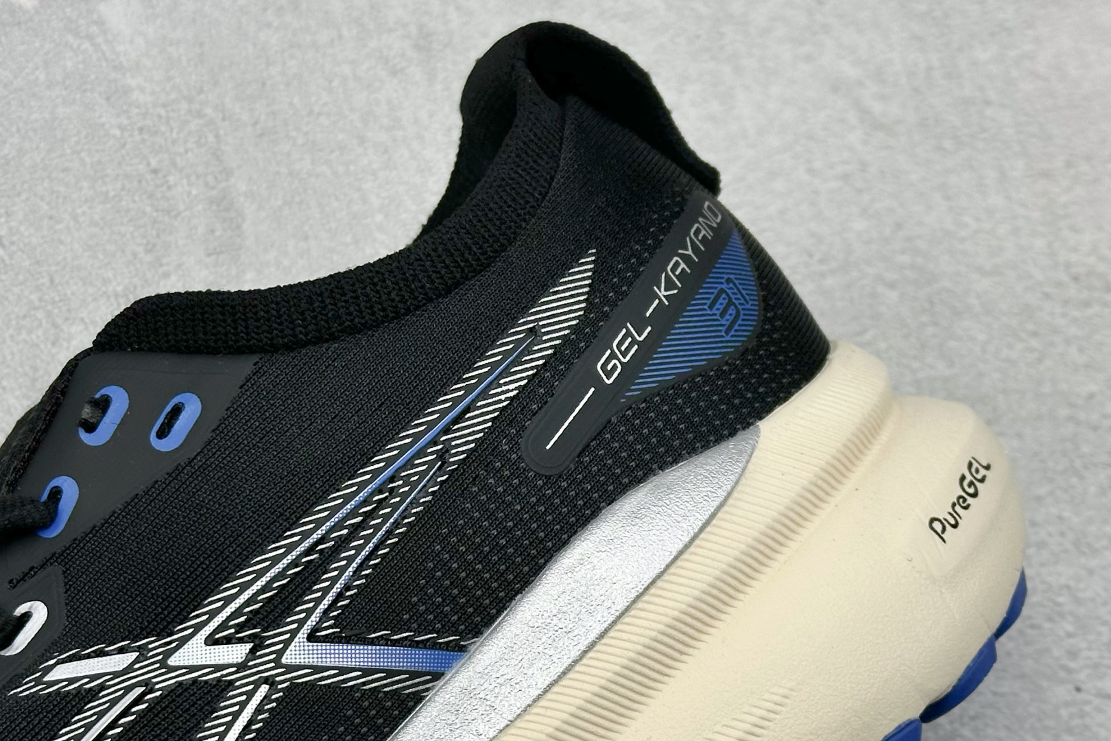 180 Asics Gel-Kayano 31代 亚瑟士运动休闲透气专业跑鞋 1011B995-001