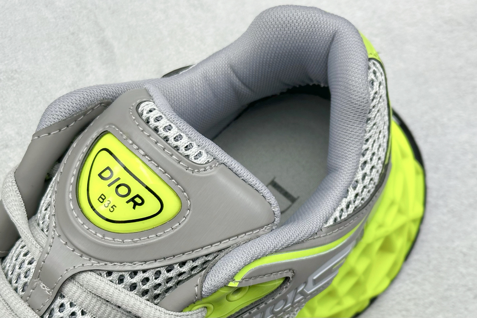 380 Dior x Kaws迪奥 联名款B35胶囊系列 镂空