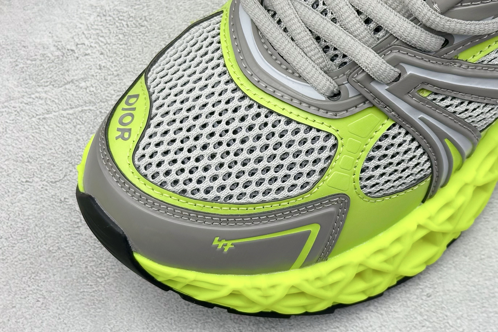 380 Dior x Kaws迪奥 联名款B35胶囊系列 镂空