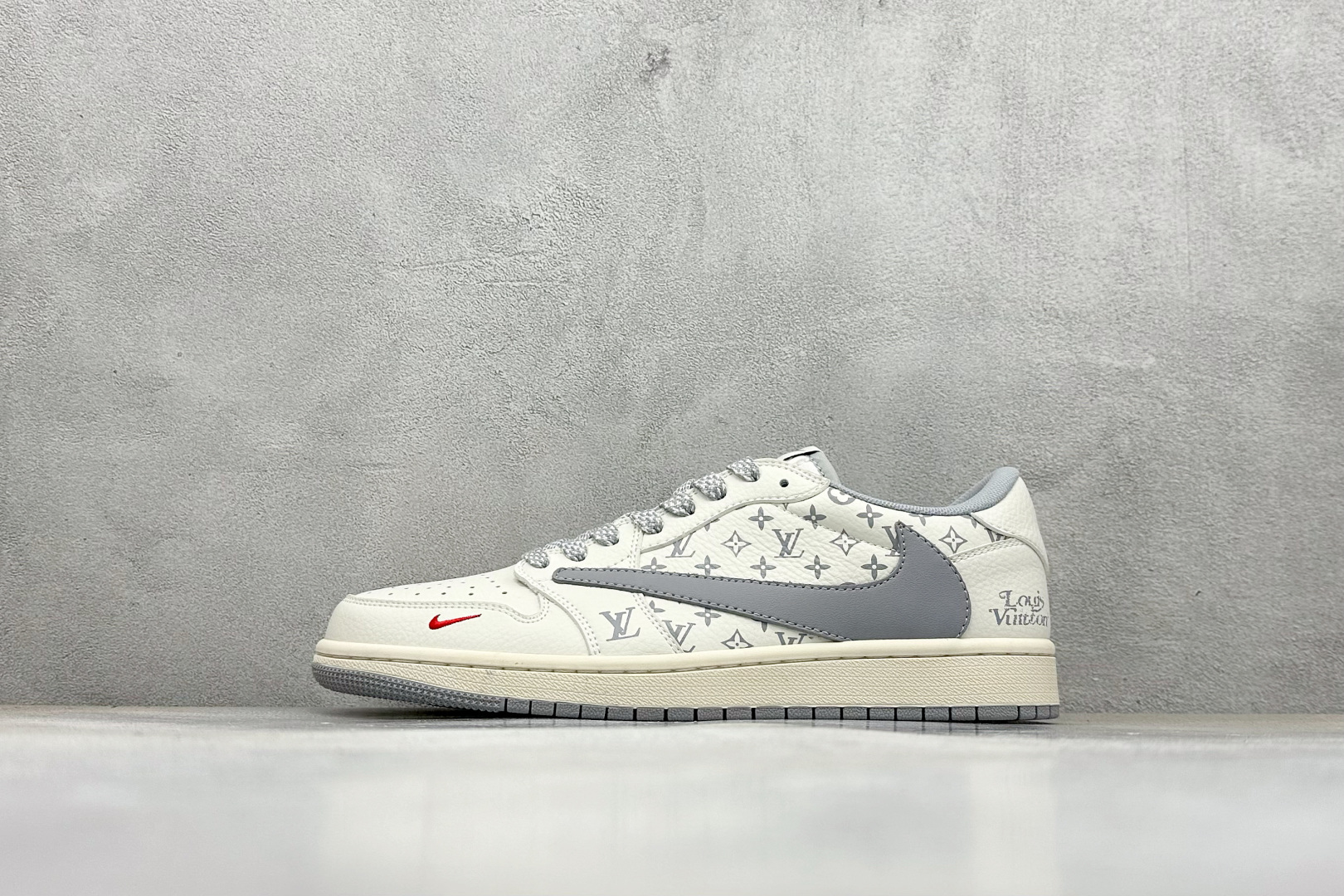XC版Travis Scott x Nike Air Jordan 1 Low x Louis Vuitton Air Jordan 1 Low 反转白灰小勾满天星倒钩 CS5288-502