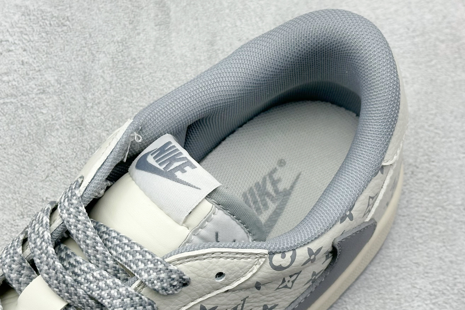 XC版Travis Scott x Nike Air Jordan 1 Low x Louis Vuitton Air Jordan 1 Low 反转白灰小勾满天星倒钩 CS5288-502