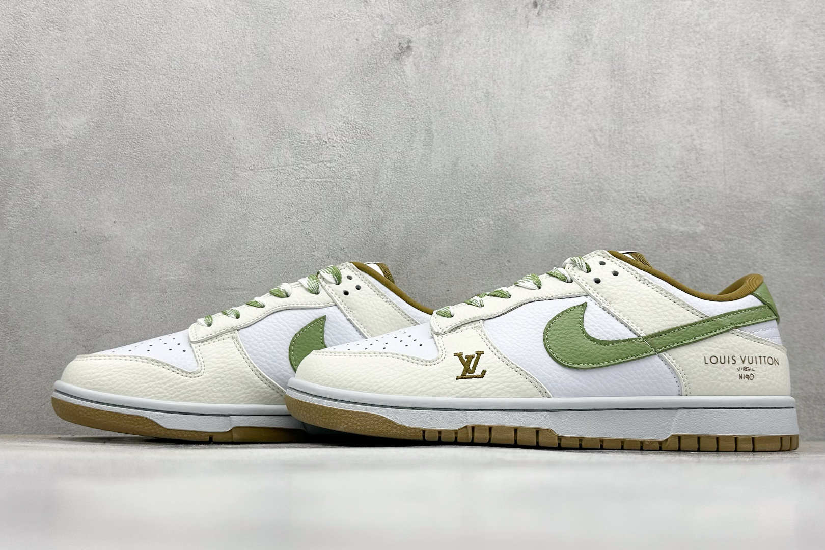 SC版Nike SB Dunk Low LV联名 白绿棕 高端定制 低帮休闲板鞋 SC0601-476 SC版Nike SB Dunk Low LV联名 白绿棕 高端定制 低帮休闲板鞋 SC0601-476