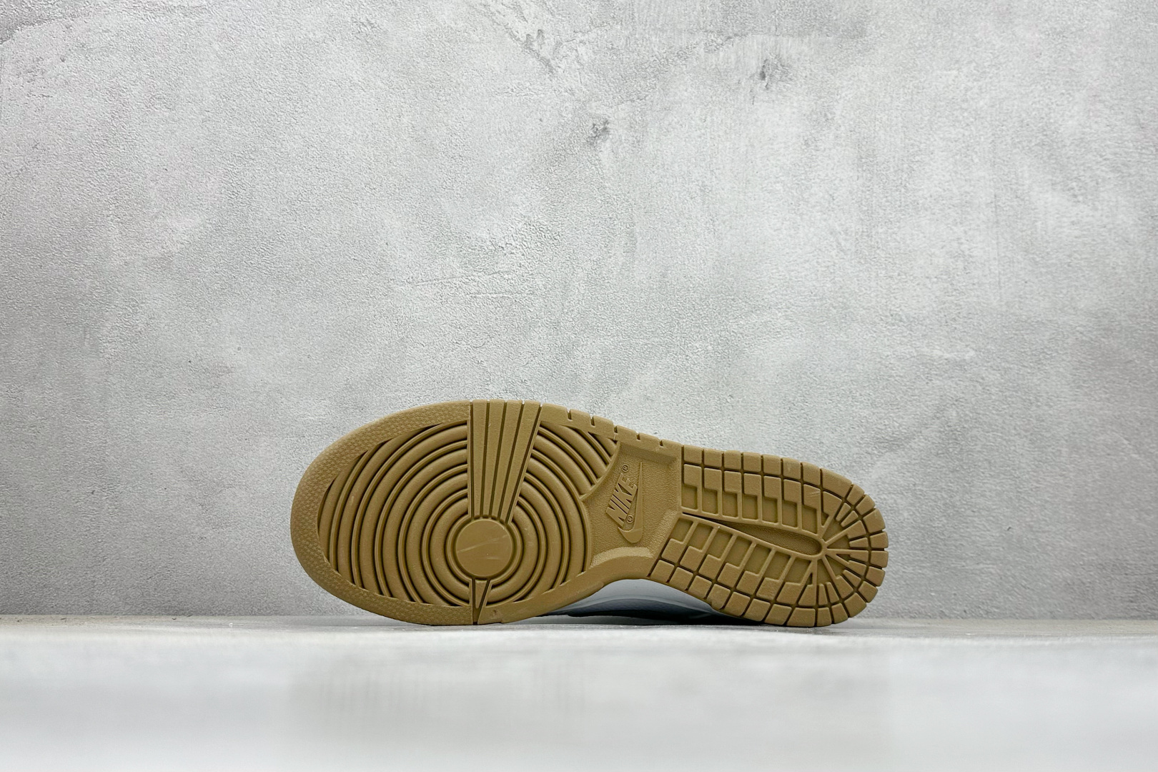 SC版Nike SB Dunk Low LV联名 白绿棕 高端定制 低帮休闲板鞋 SC0601-476 SC版Nike SB Dunk Low LV联名 白绿棕 高端定制 低帮休闲板鞋 SC0601-476