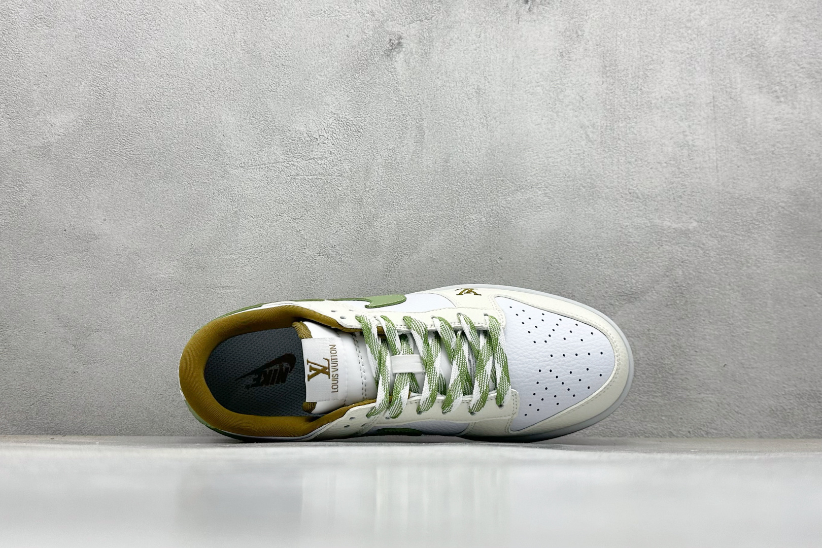 SC版Nike SB Dunk Low LV联名 白绿棕 高端定制 低帮休闲板鞋 SC0601-476 SC版Nike SB Dunk Low LV联名 白绿棕 高端定制 低帮休闲板鞋 SC0601-476