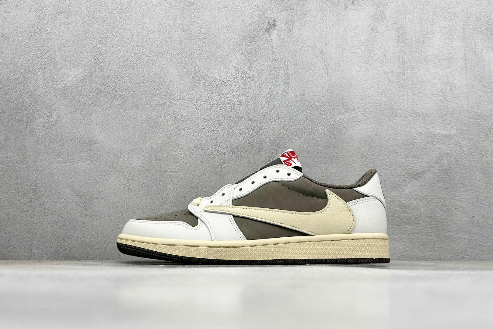 终端放店新F版Fragment x TS x Air Jordan 1 Low 三方联名低帮倒勾板鞋白棕