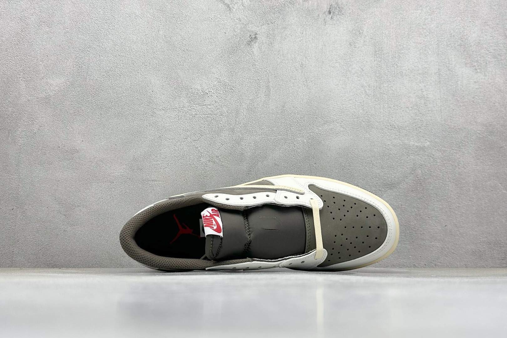 终端放店新F版Fragment x TS x Air Jordan 1 Low 三方联名低帮倒勾板鞋白棕