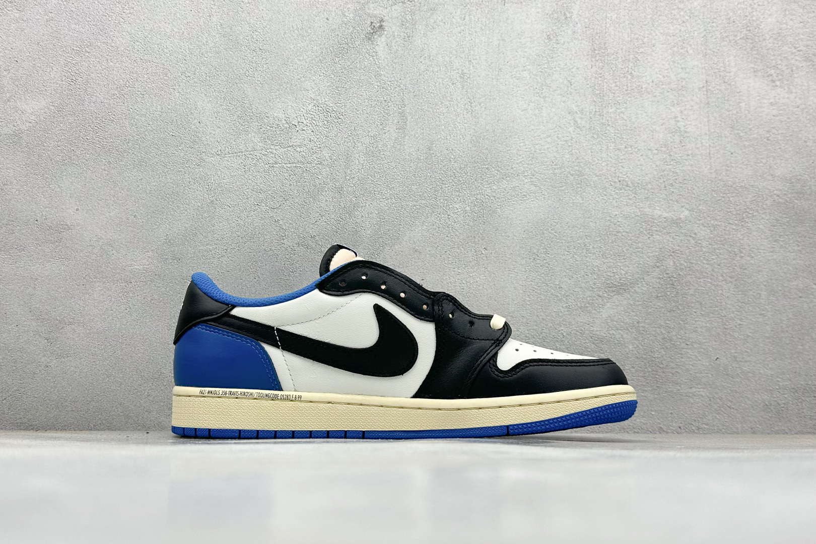 终端放店新F版Fragment x TS x Air Jordan 1 Low 三方联名低帮倒勾板鞋闪电