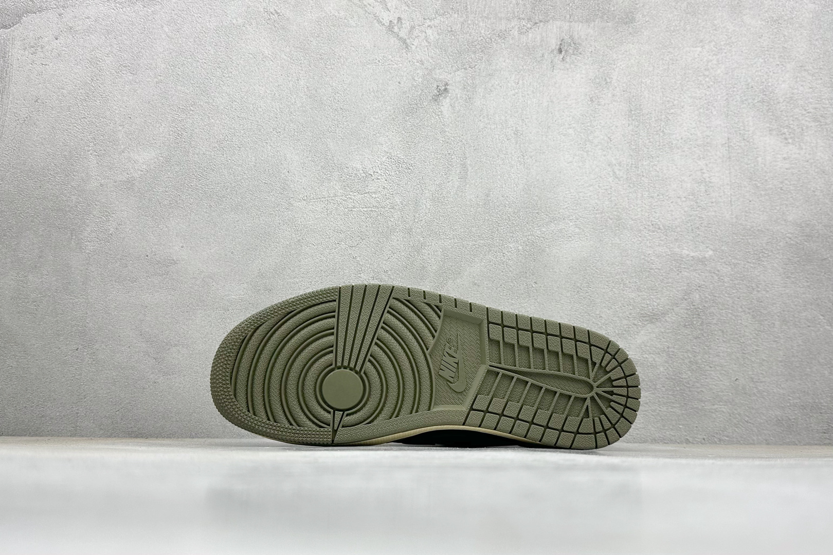 终端放店新F版Fragment x TS x Air Jordan 1 Low 三方联名低帮倒勾板鞋橄榄