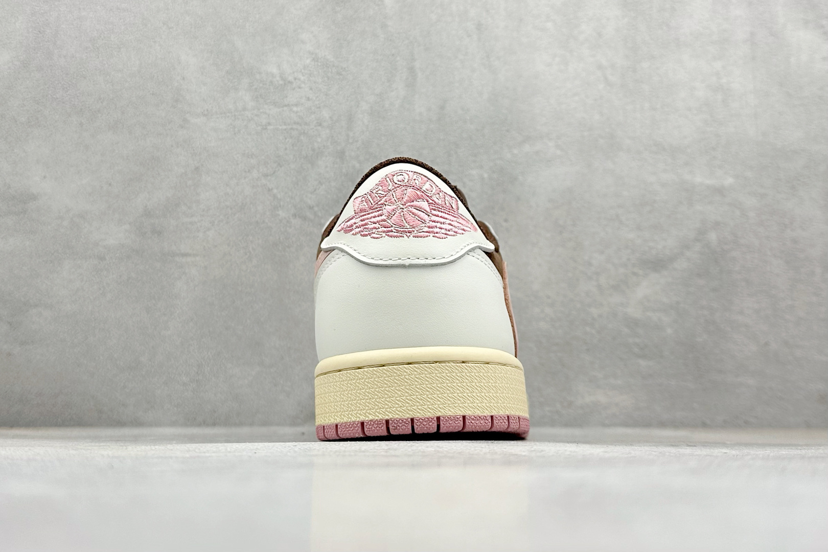 终端放店新F版Fragment x TS x Air Jordan 1 Low 三方联名低帮倒勾板鞋棕粉