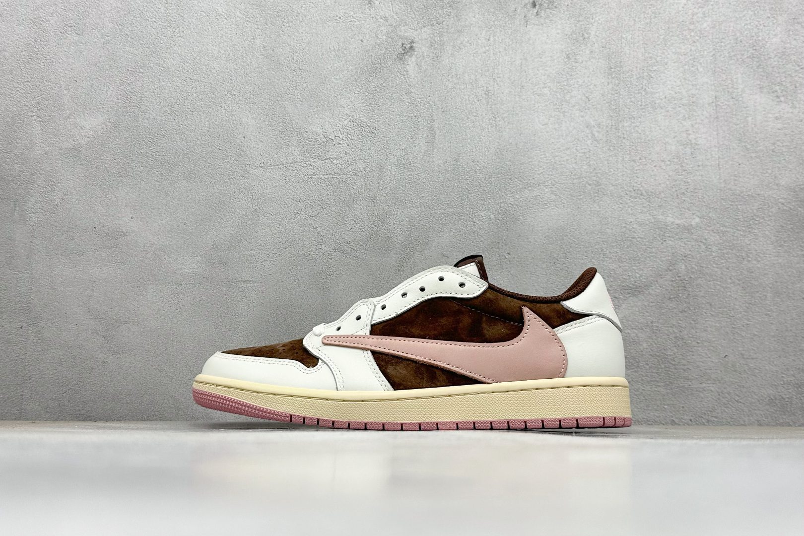 终端放店新F版Fragment x TS x Air Jordan 1 Low 三方联名低帮倒勾板鞋棕粉