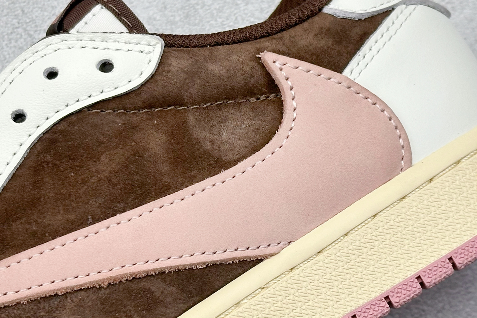 终端放店新F版Fragment x TS x Air Jordan 1 Low 三方联名低帮倒勾板鞋棕粉