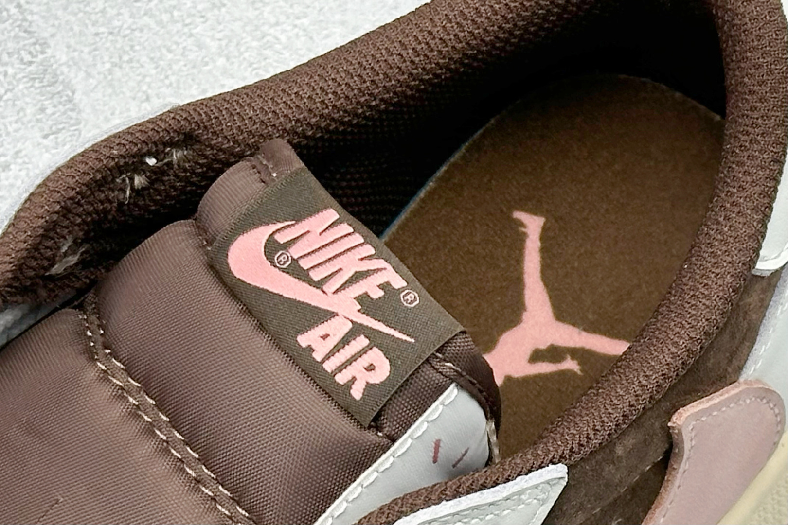 终端放店新F版Fragment x TS x Air Jordan 1 Low 三方联名低帮倒勾板鞋棕粉