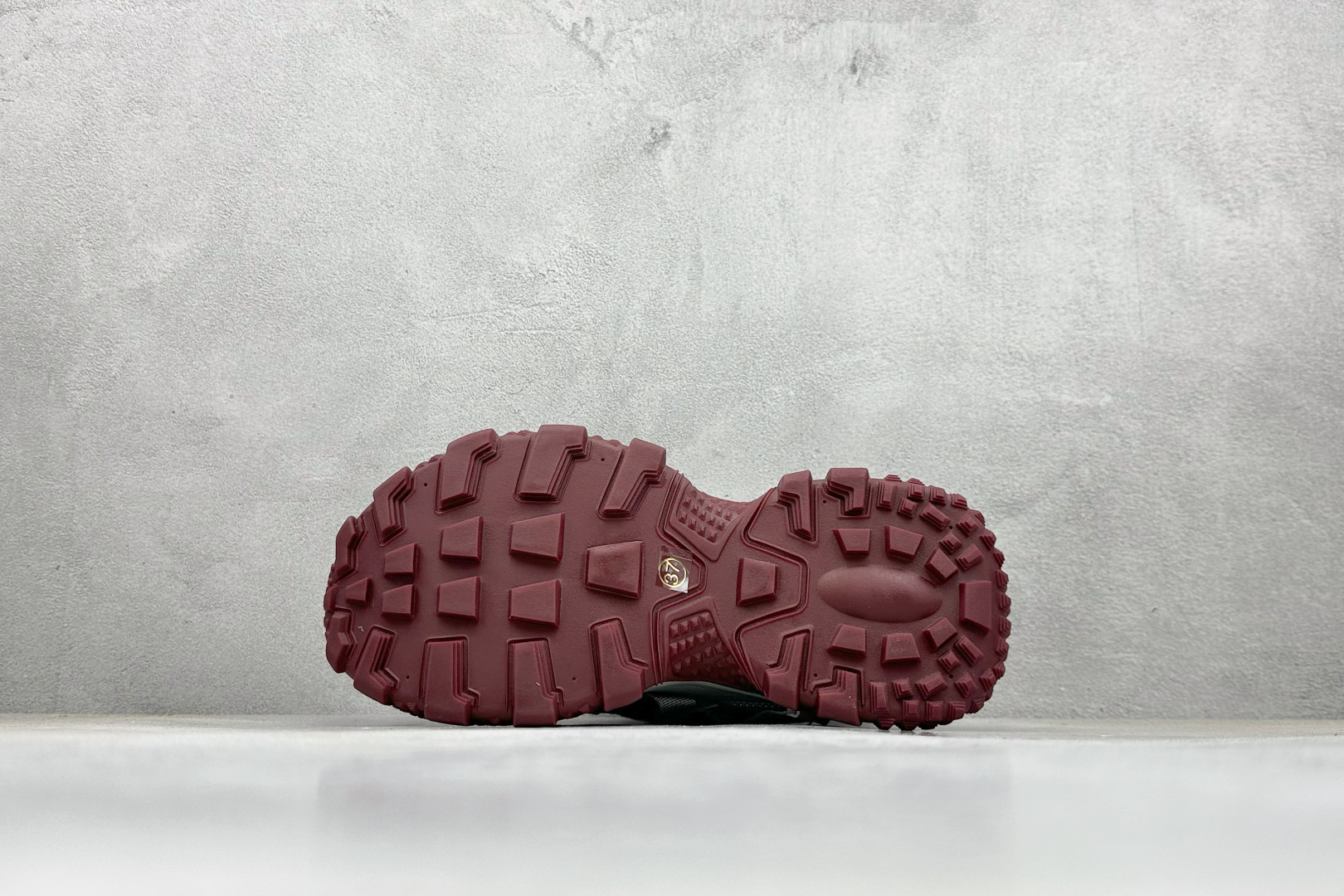 220 GG-CC Chunky Low安哥拉红镶钻休闲运动厚底增高老爹鞋