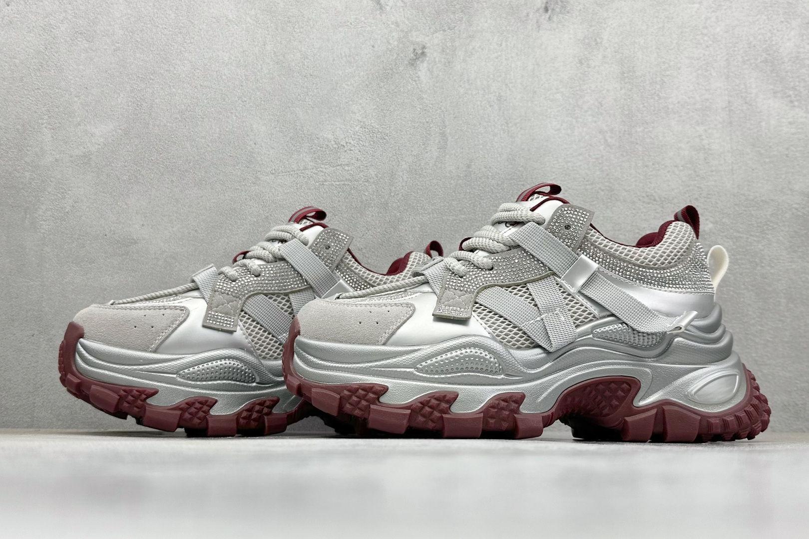 220 GG-CC Chunky Low安哥拉红镶钻休闲运动厚底增高老爹鞋