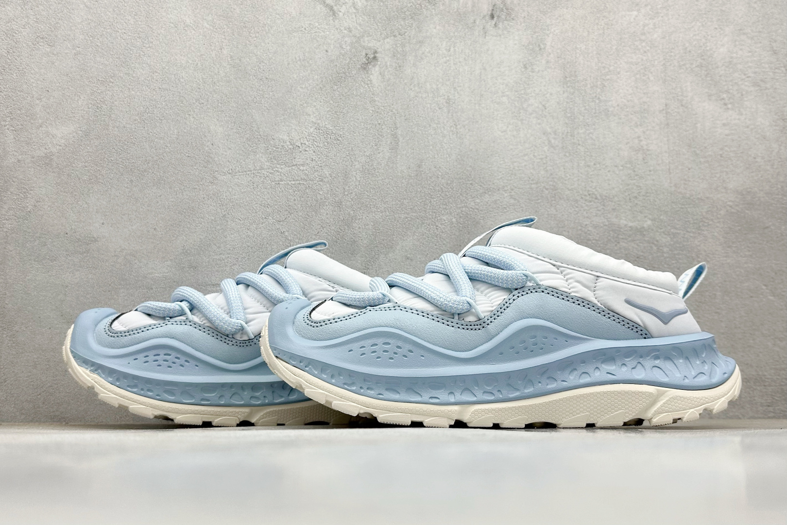 HOKA ONE ONE Ora Primo 内里薄绒 秋冬季保暖半拖这款鞋无论从脚感上 设计上都是顶流