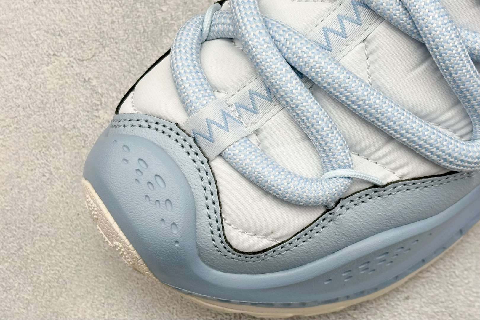 HOKA ONE ONE Ora Primo 内里薄绒 秋冬季保暖半拖这款鞋无论从脚感上 设计上都是顶流