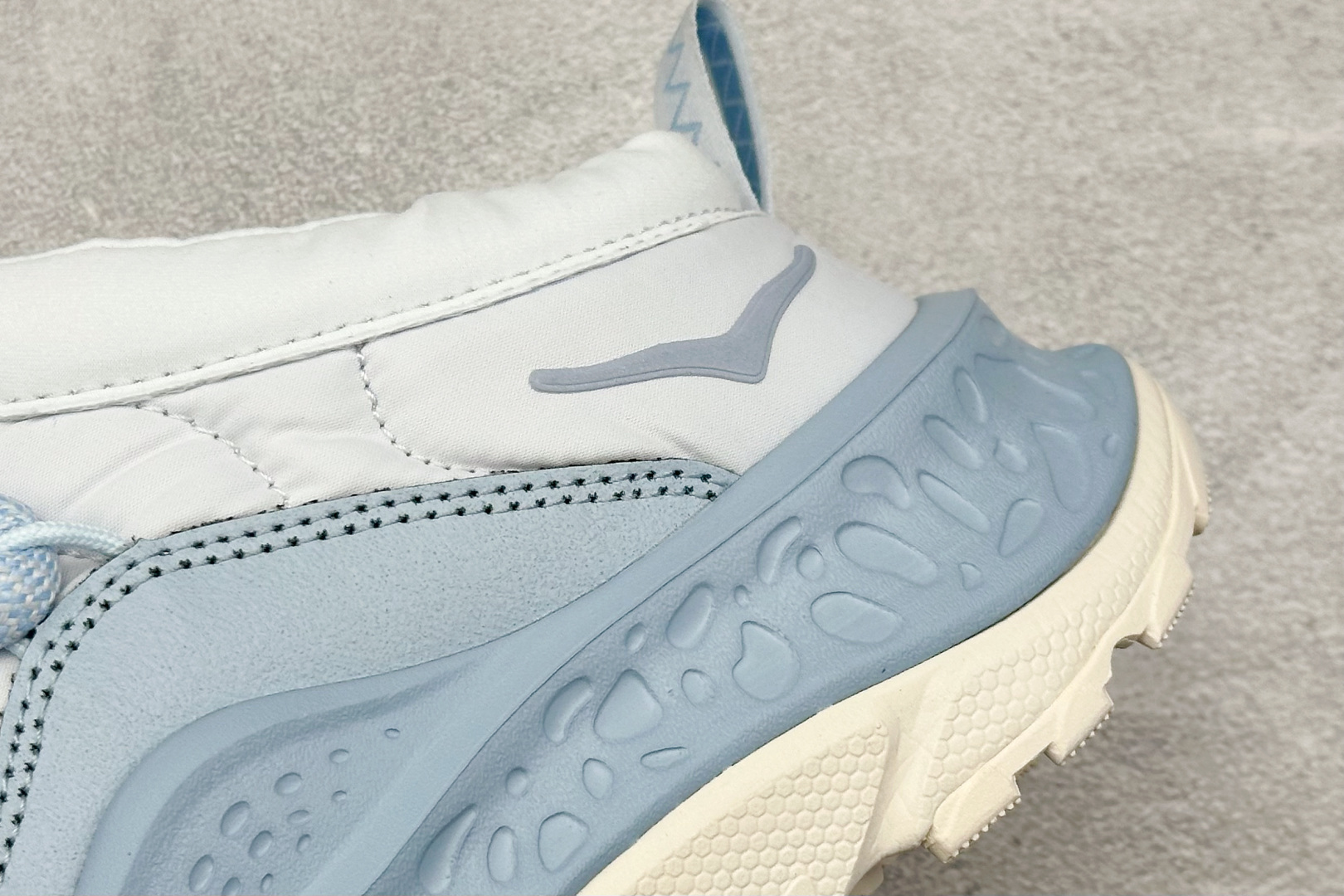 HOKA ONE ONE Ora Primo 内里薄绒 秋冬季保暖半拖这款鞋无论从脚感上 设计上都是顶流
