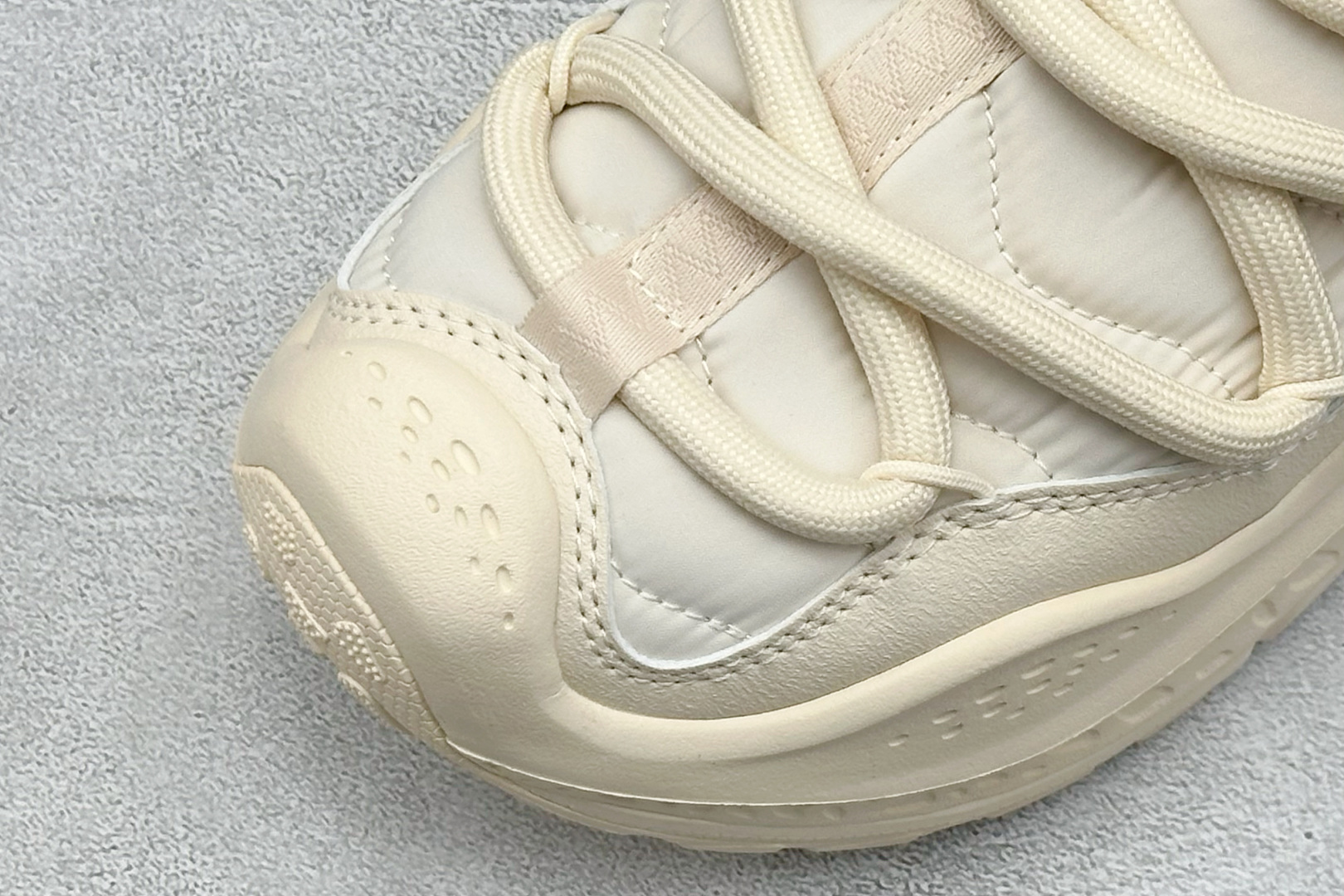 HOKA ONE ONE Ora Primo 内里薄绒 秋冬季保暖半拖这款鞋无论从脚感上 设计上都是顶流