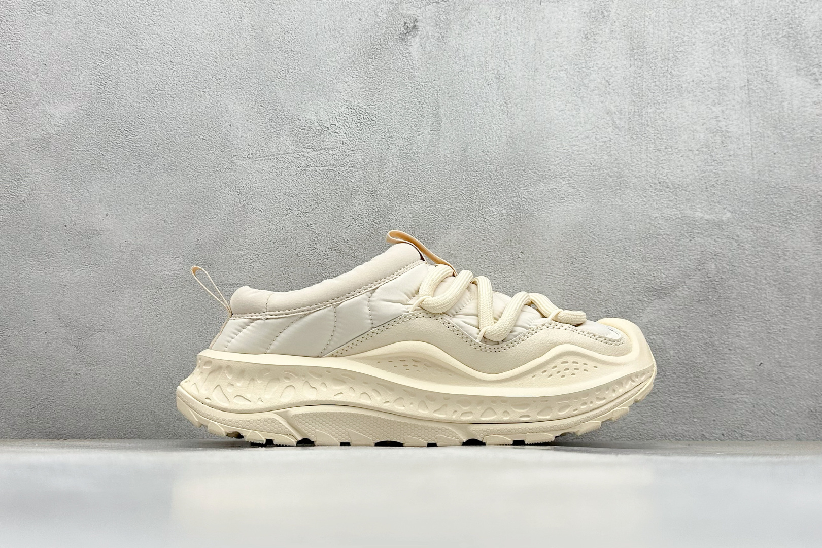 HOKA ONE ONE Ora Primo 内里薄绒 秋冬季保暖半拖这款鞋无论从脚感上 设计上都是顶流