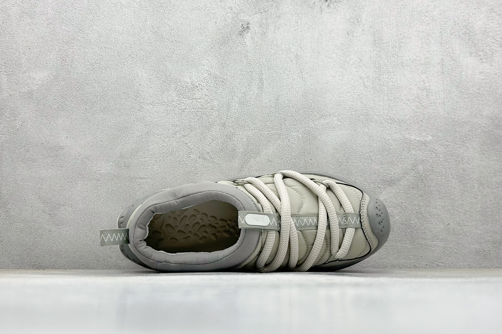 HOKA ONE ONE Ora Primo 内里薄绒 秋冬季保暖半拖这款鞋无论从脚感上 设计上都是顶流