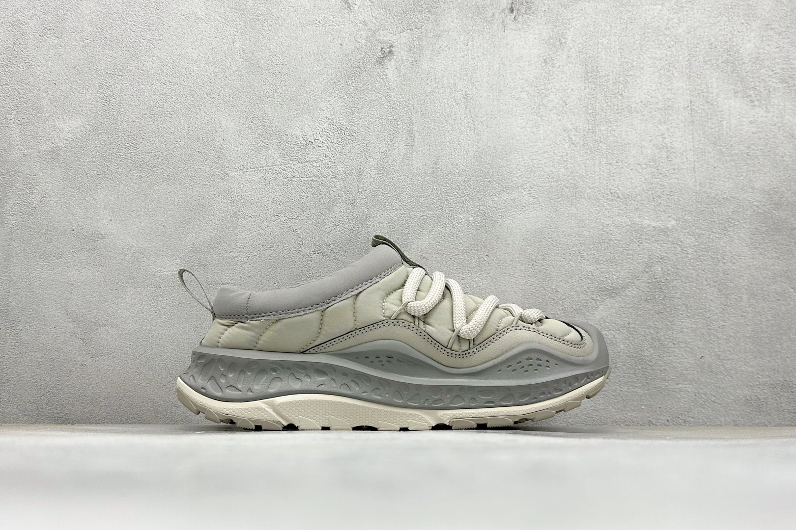 HOKA ONE ONE Ora Primo 内里薄绒 秋冬季保暖半拖这款鞋无论从脚感上 设计上都是顶流