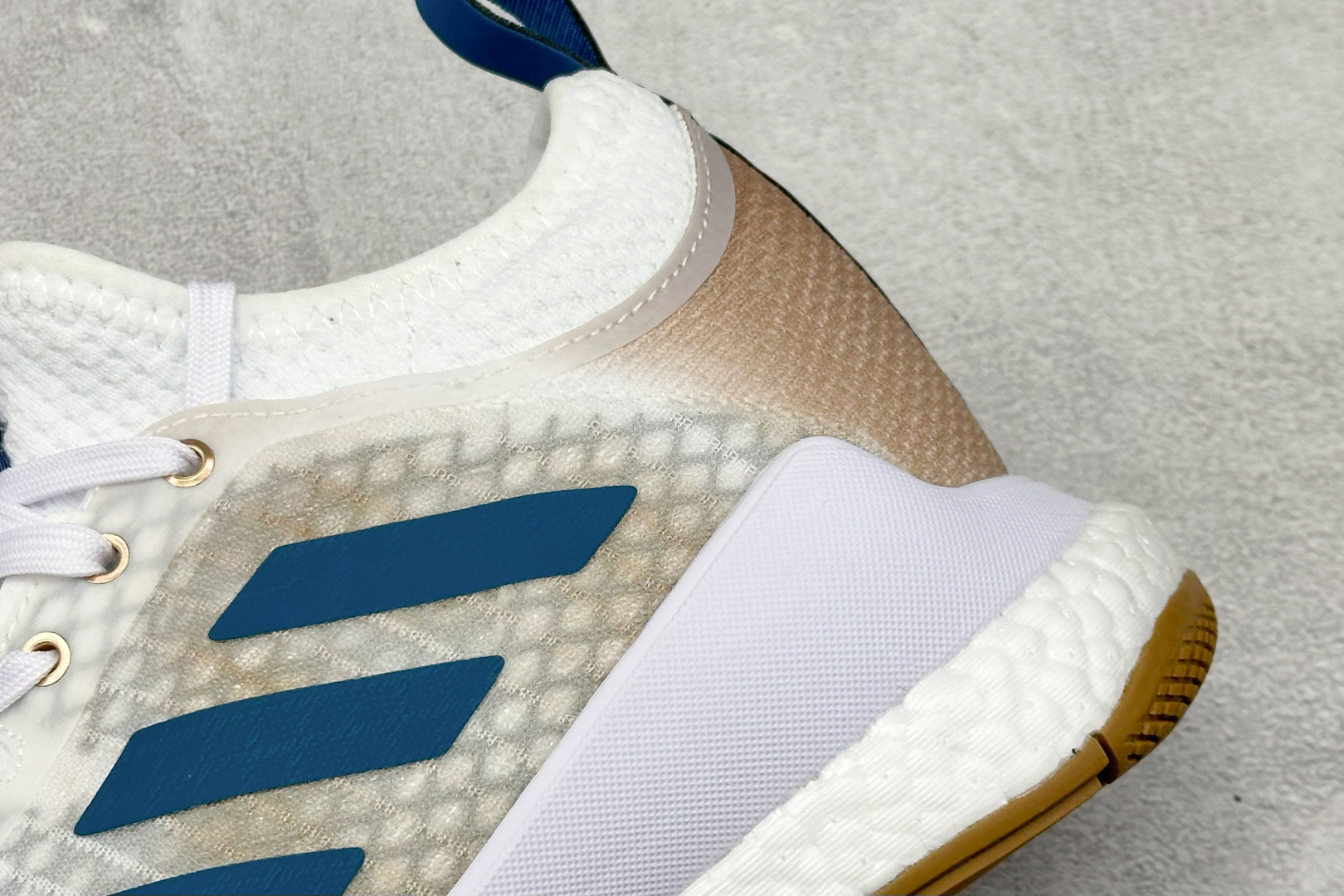 ADIDAS CRAZYFLIGHT MID 运动鞋 减震防滑 针织网面设计 鞋底采用真爆颗粒 三层组合大底 舒适透气 GW5099 ADIDAS CRAZYFLIGHT MID 运动鞋 减震防滑 针织网面设计 鞋底采用真爆颗粒 三层组合大底 舒适透气 GW5099