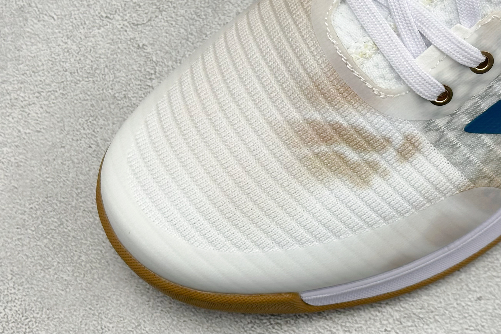 ADIDAS CRAZYFLIGHT MID 运动鞋 减震防滑 针织网面设计 鞋底采用真爆颗粒 三层组合大底 舒适透气 GW5099 ADIDAS CRAZYFLIGHT MID 运动鞋 减震防滑 针织网面设计 鞋底采用真爆颗粒 三层组合大底 舒适透气 GW5099