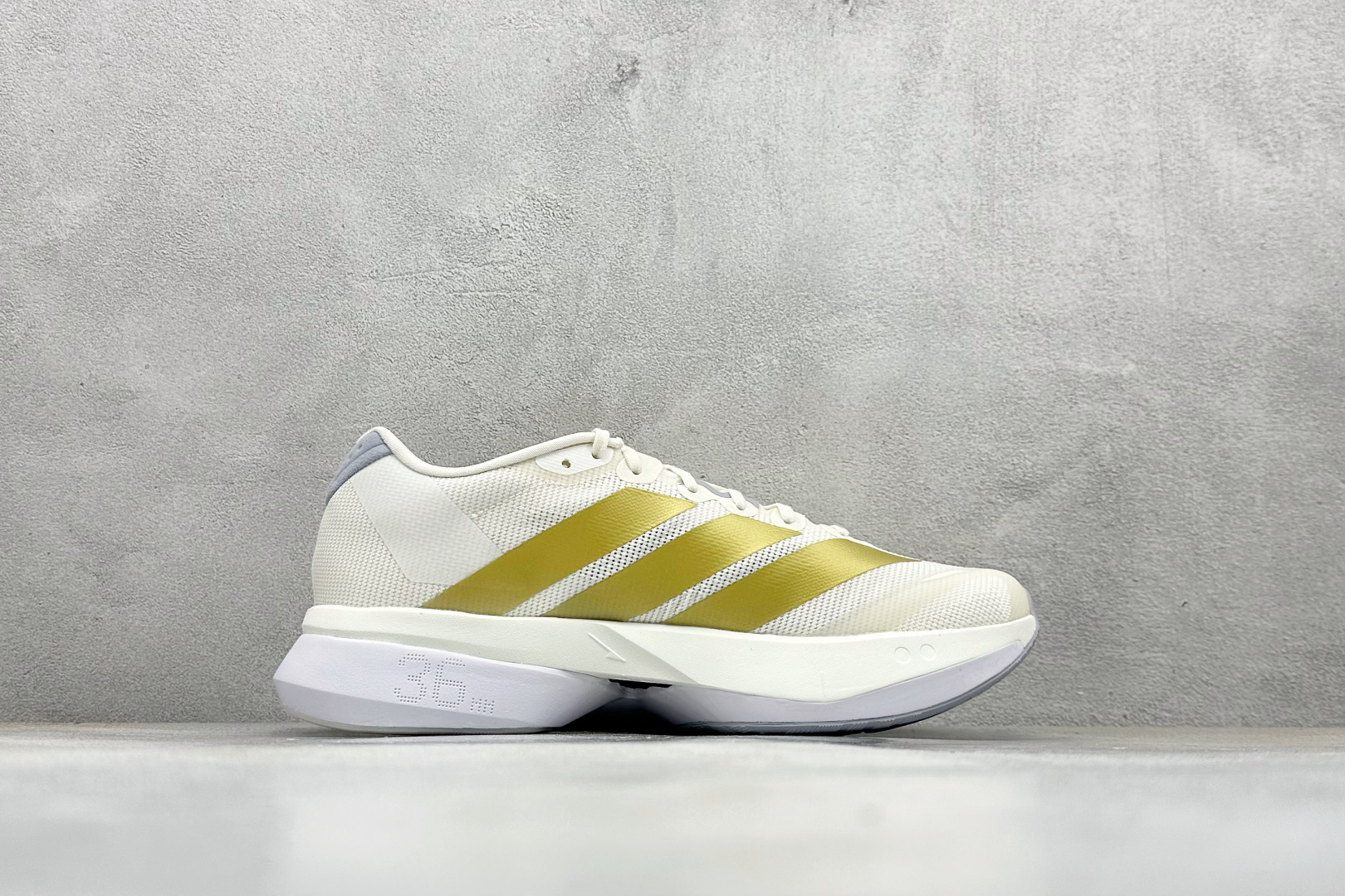 RS版Adidas ADIZERO BOSTON 13 泡棉搭配碳纤维板 缓震透气跑步鞋 专为中长跑而设