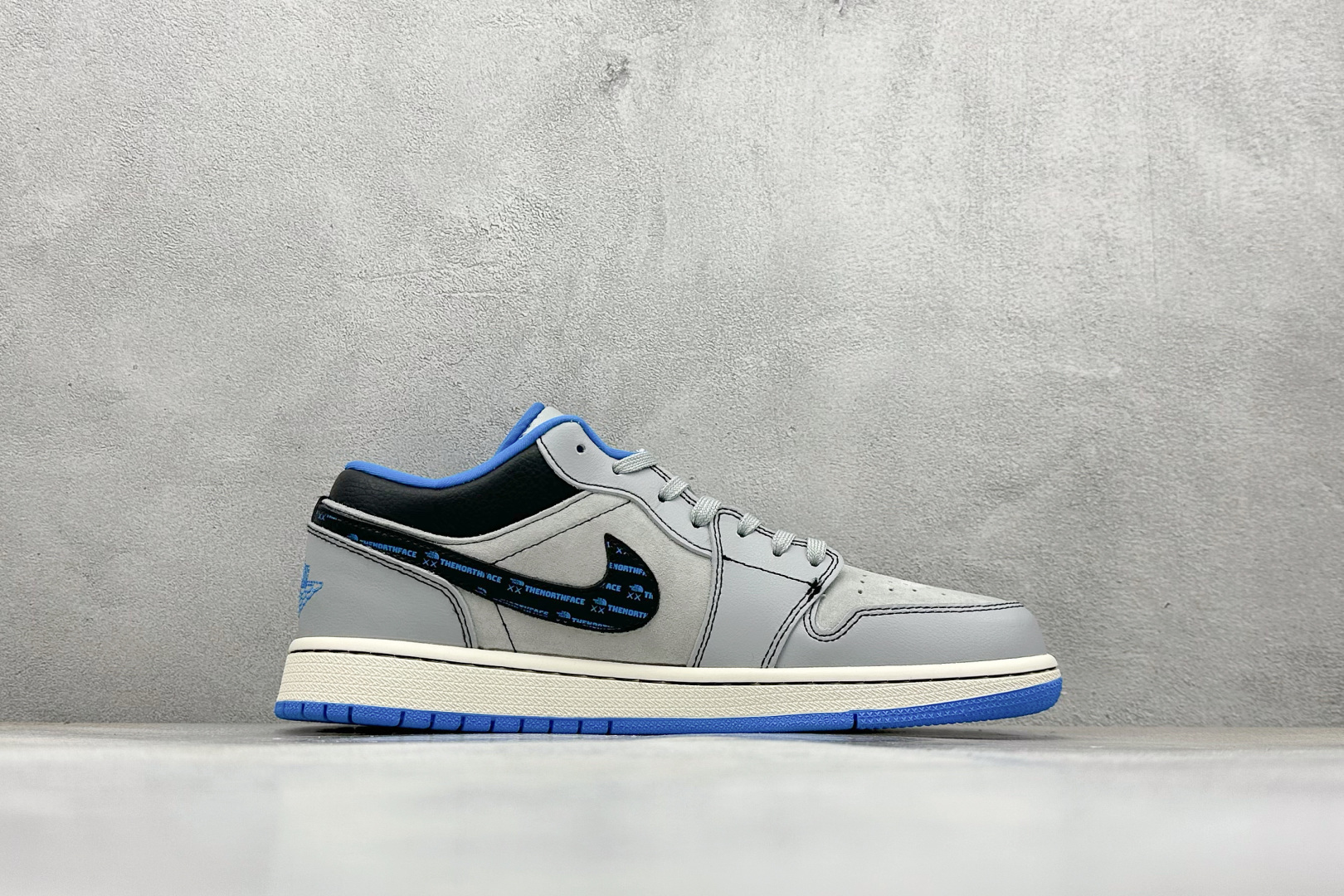 Travis Scott x Nike Air Jordan 1 Low x 北面联名 LD2025-002 Travis Scott x Nike Air Jordan 1 Low x 北面联名 LD2025-002