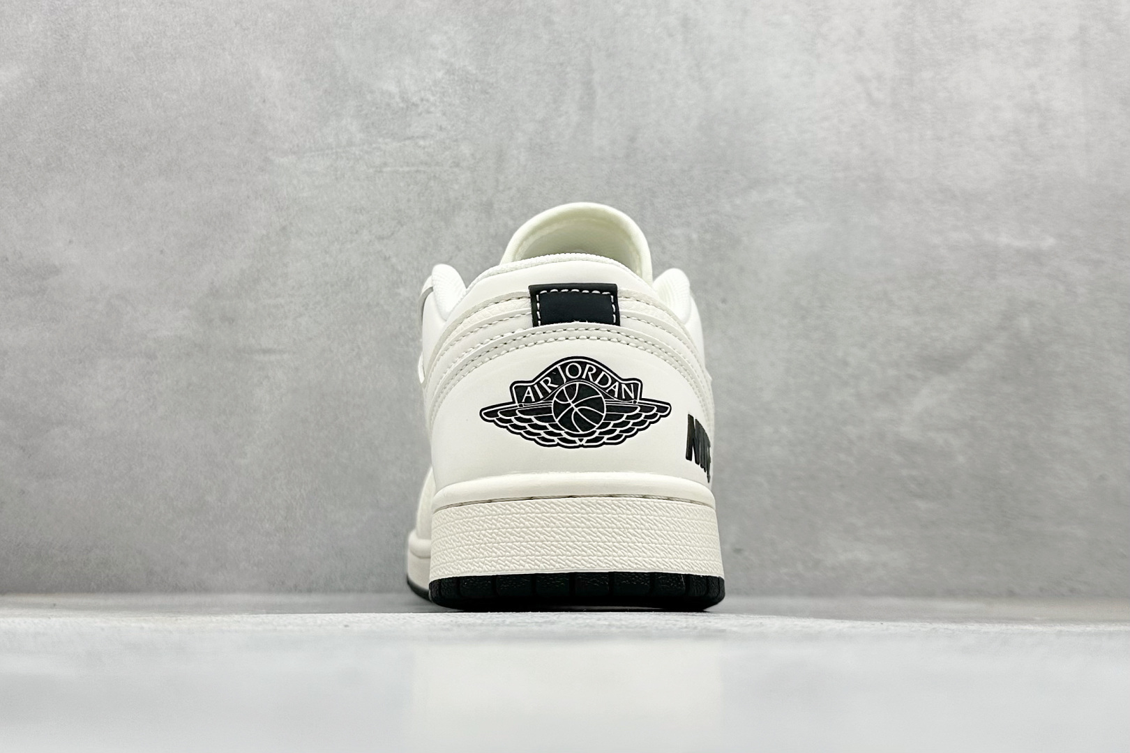 Air Jordan 1 Low AJ1 乔1 经典黑 高端定制 低帮复古篮球鞋 XX3168-219