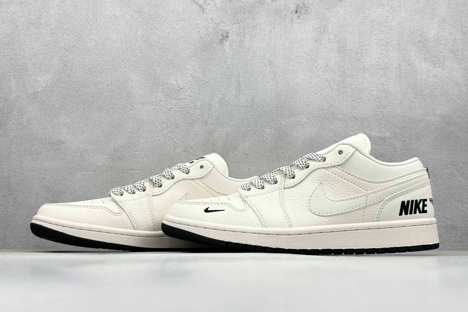 Air Jordan 1 Low AJ1 乔1 经典黑 高端定制 低帮复古篮球鞋 XX3168-219