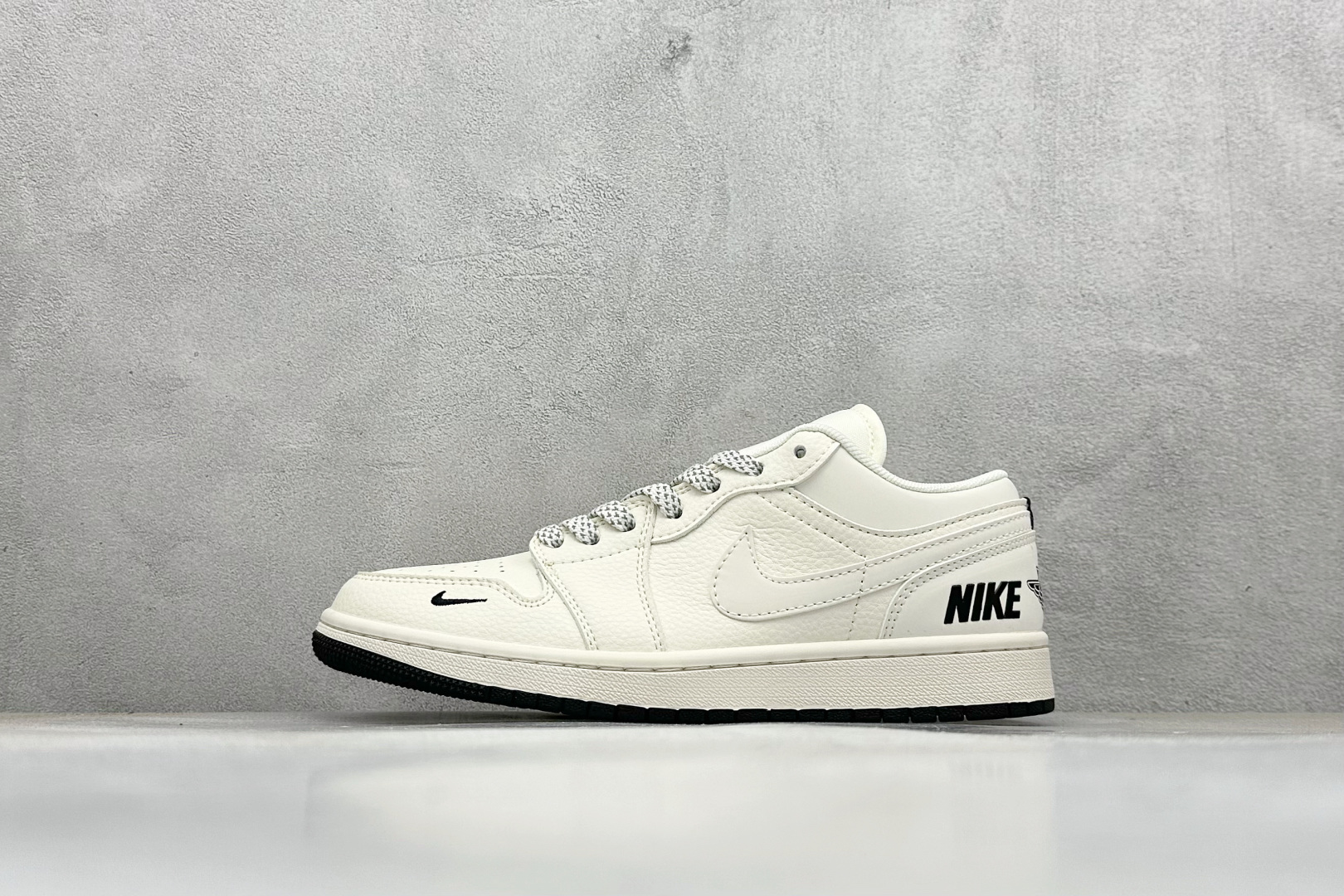 Air Jordan 1 Low AJ1 乔1 经典黑 高端定制 低帮复古篮球鞋 XX3168-219
