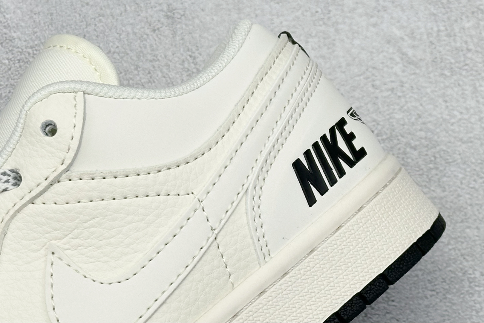 Air Jordan 1 Low AJ1 乔1 经典黑 高端定制 低帮复古篮球鞋 XX3168-219