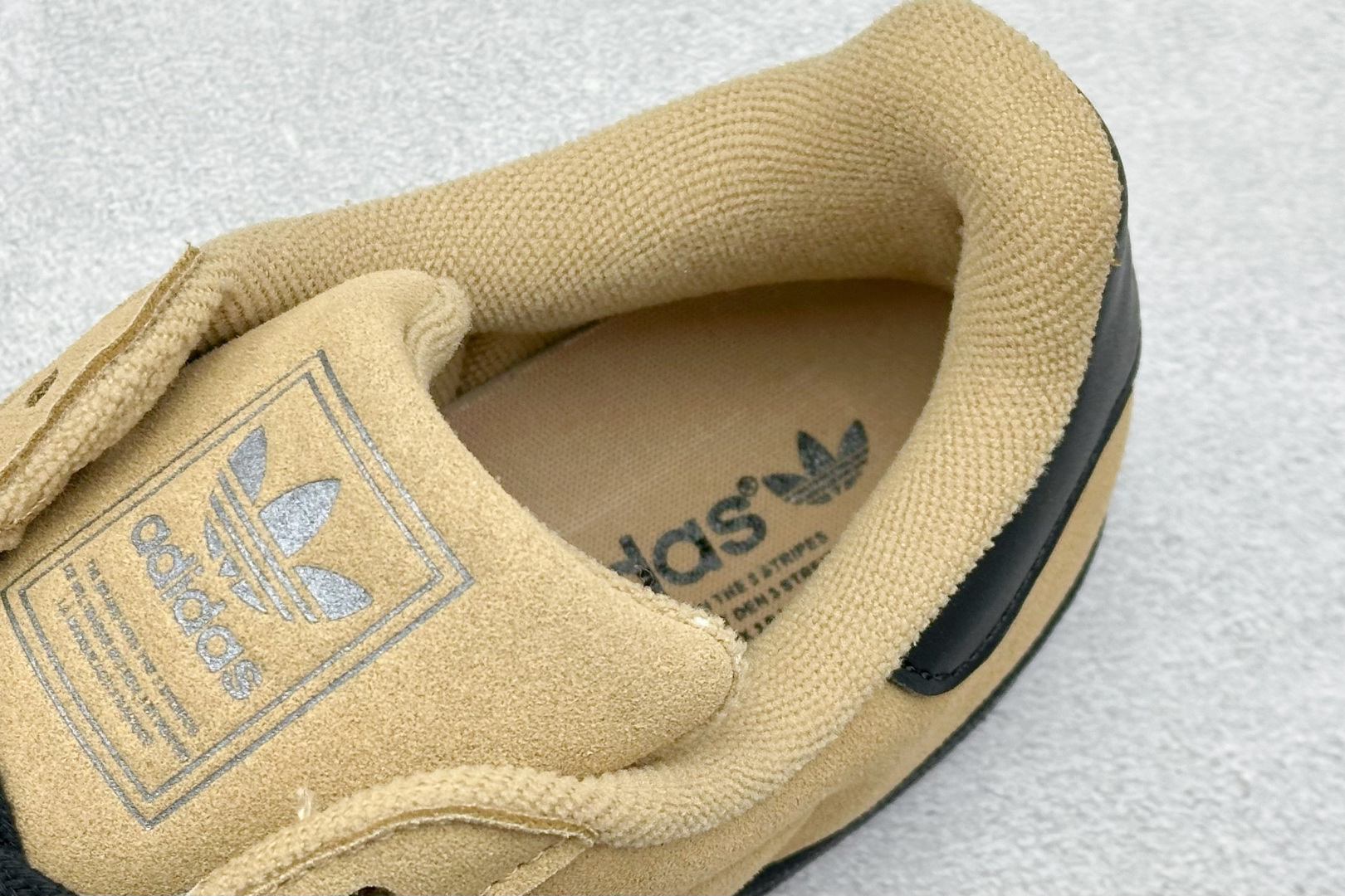 Adidas Originals Superstar Vintage 贝壳头休闲板鞋 JQ3221