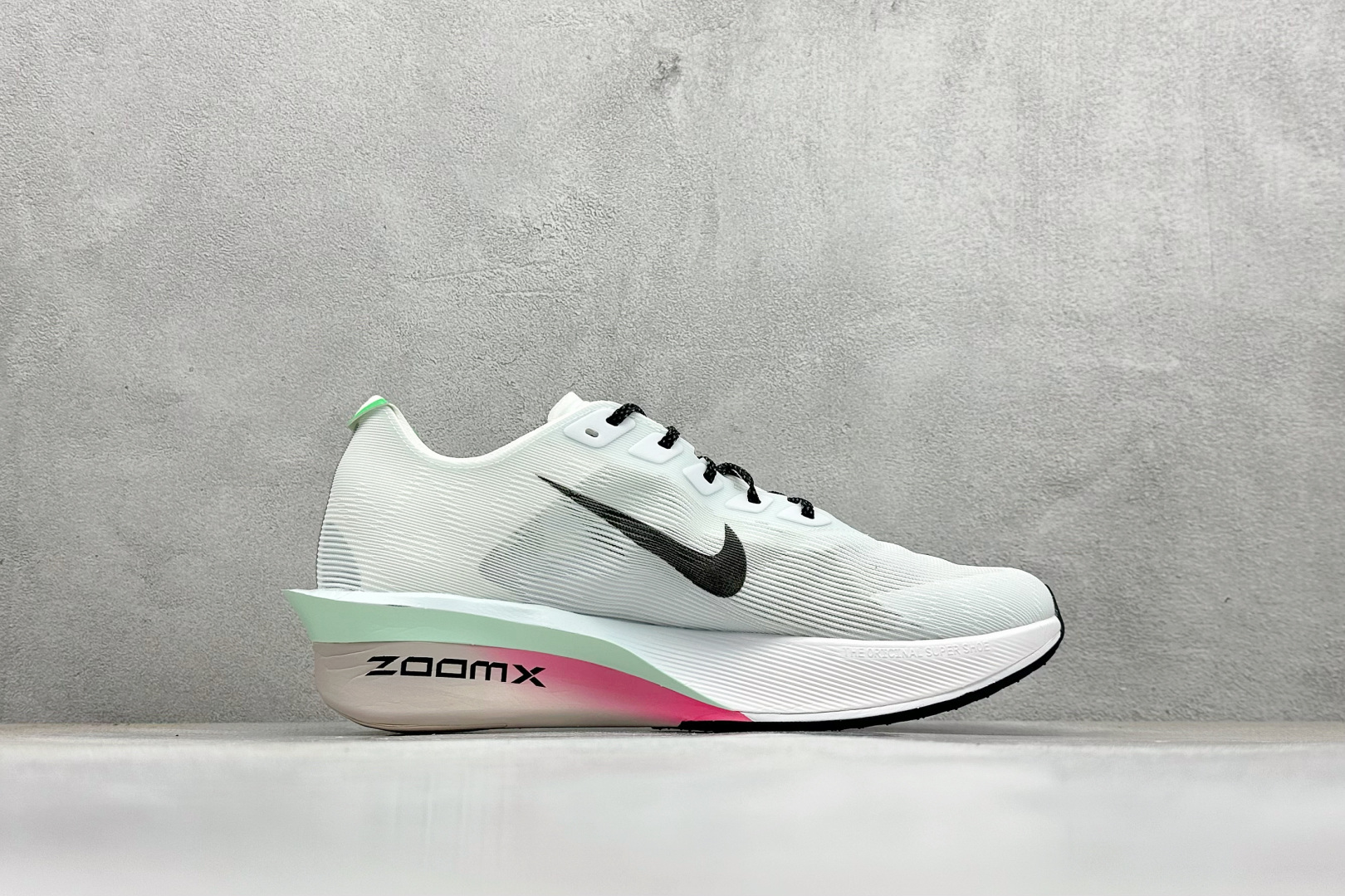 Nike ZoomX Vaporfly NEXT% 4 马拉松系列公路竞速超轻缓震跑步鞋 HF6414-101 Nike ZoomX Vaporfly NEXT% 4 马拉松系列公路竞速超轻缓震跑步鞋 HF6414-101