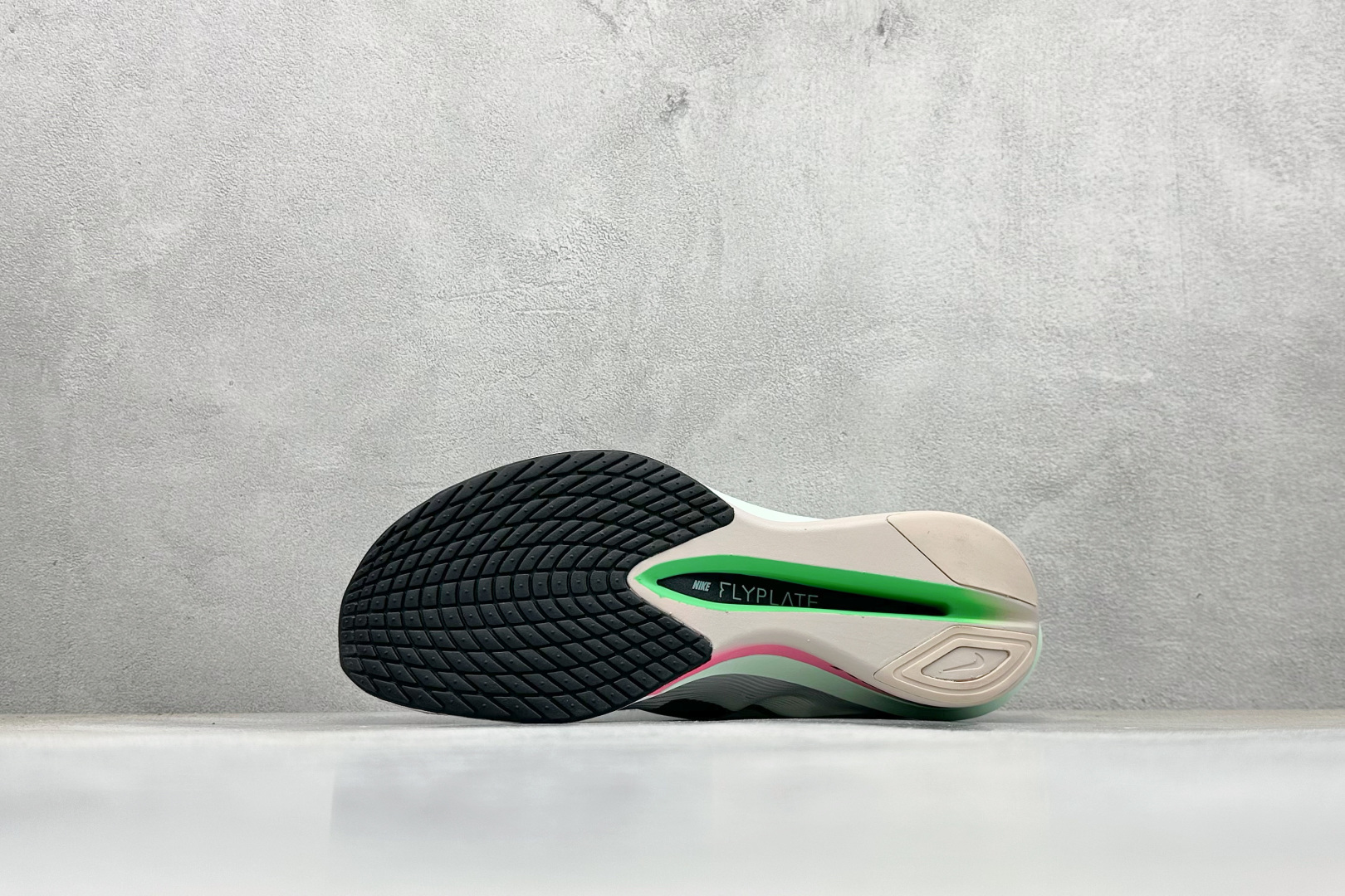 Nike ZoomX Vaporfly NEXT% 4 马拉松系列公路竞速超轻缓震跑步鞋 HF6414-101 Nike ZoomX Vaporfly NEXT% 4 马拉松系列公路竞速超轻缓震跑步鞋 HF6414-101