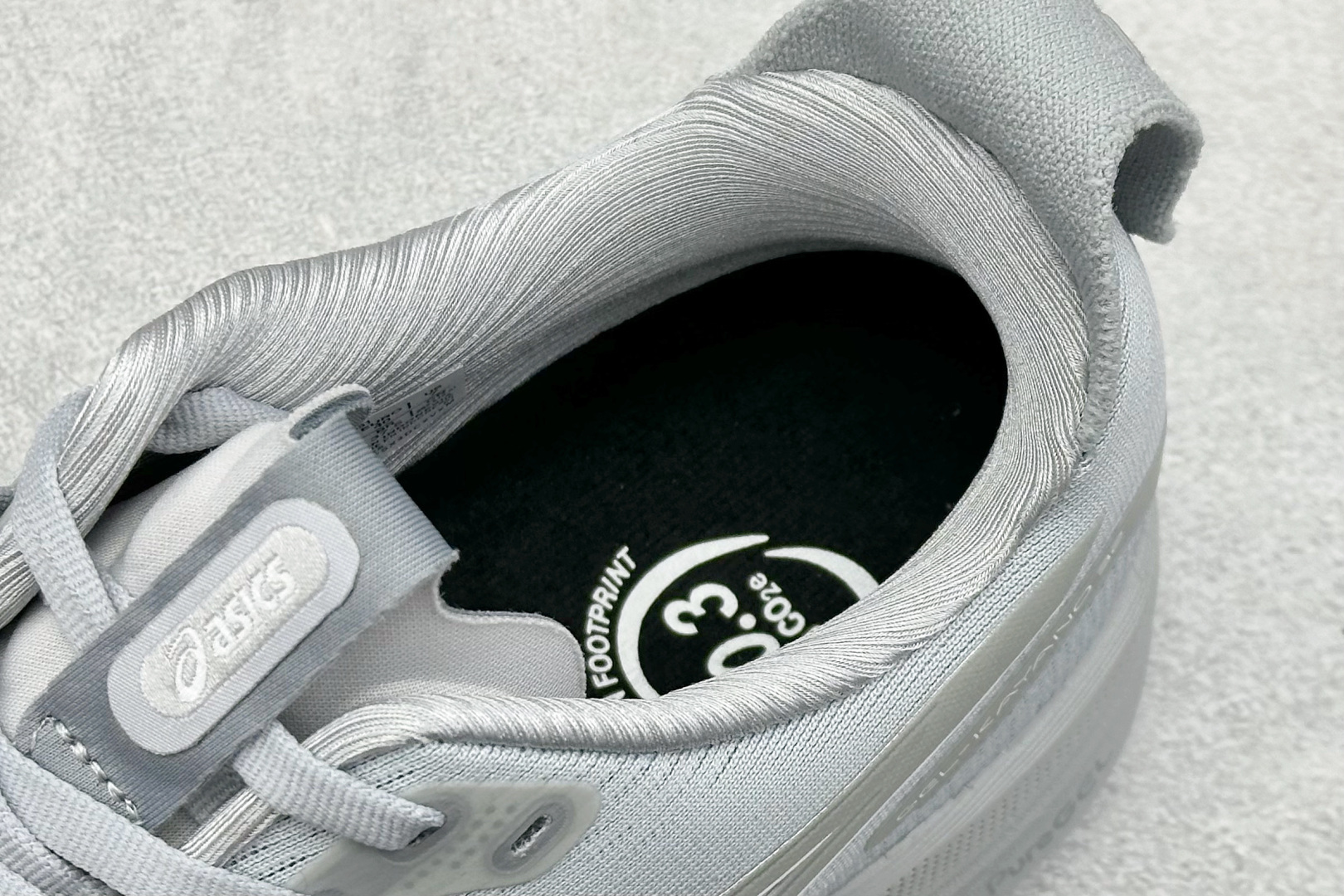 180 Asics Gel-Kayano 32代 亚瑟士运动休闲透气专业跑鞋 1011C051-020