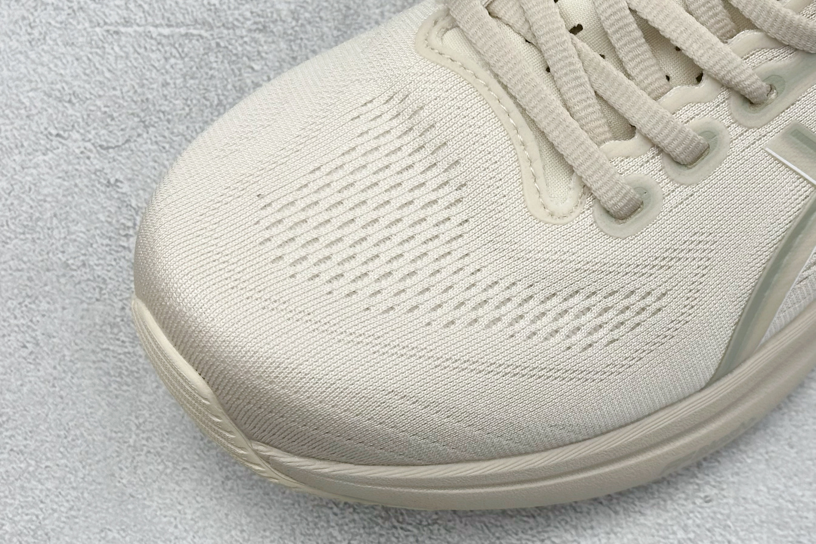 180 Asics Gel-Kayano 32代 亚瑟士运动休闲透气专业跑鞋 1011C052-250