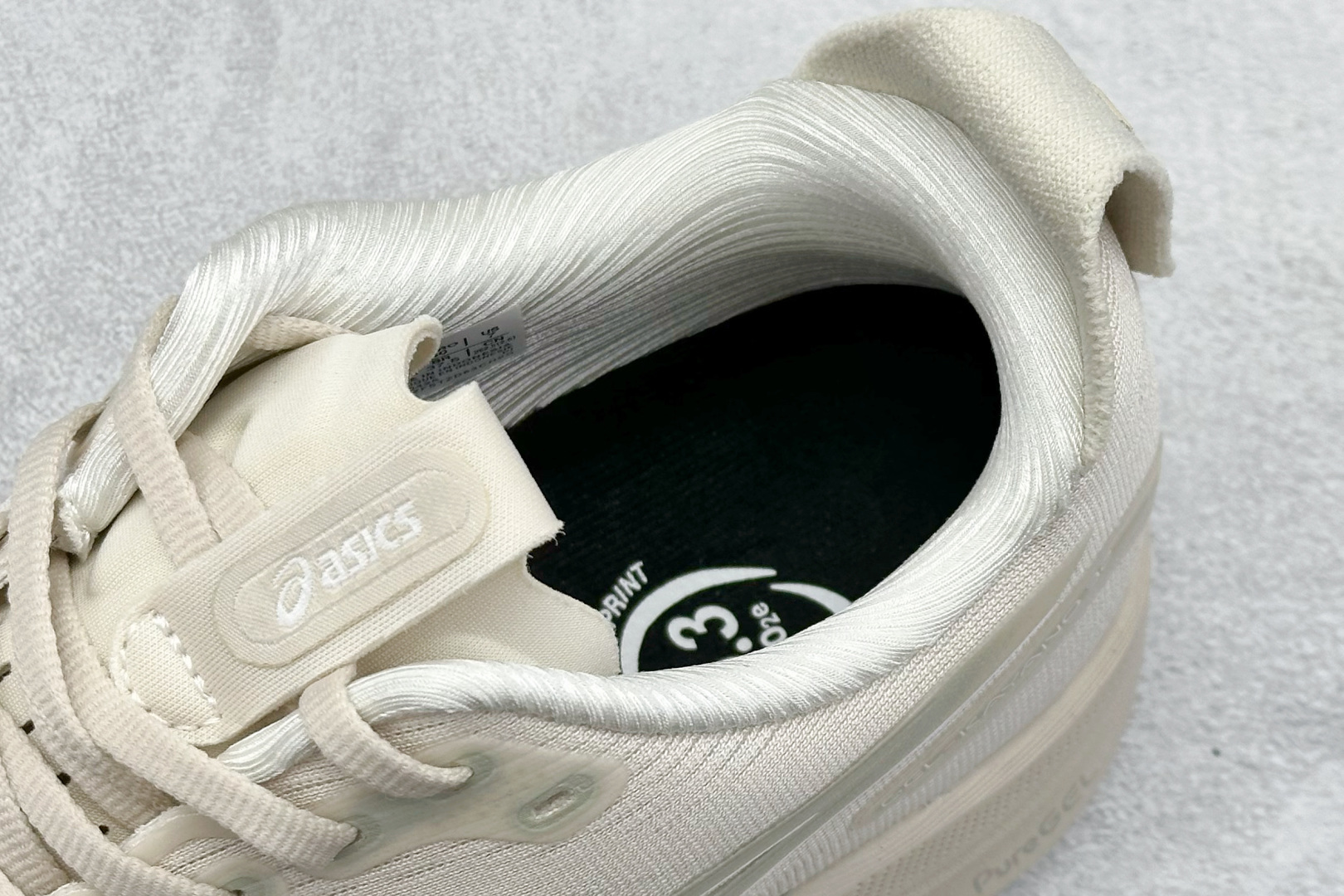 180 Asics Gel-Kayano 32代 亚瑟士运动休闲透气专业跑鞋 1011C052-250