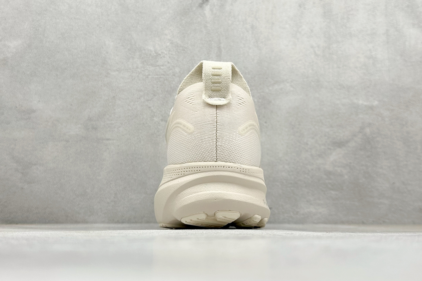 180 Asics Gel-Kayano 32代 亚瑟士运动休闲透气专业跑鞋 1011C052-250