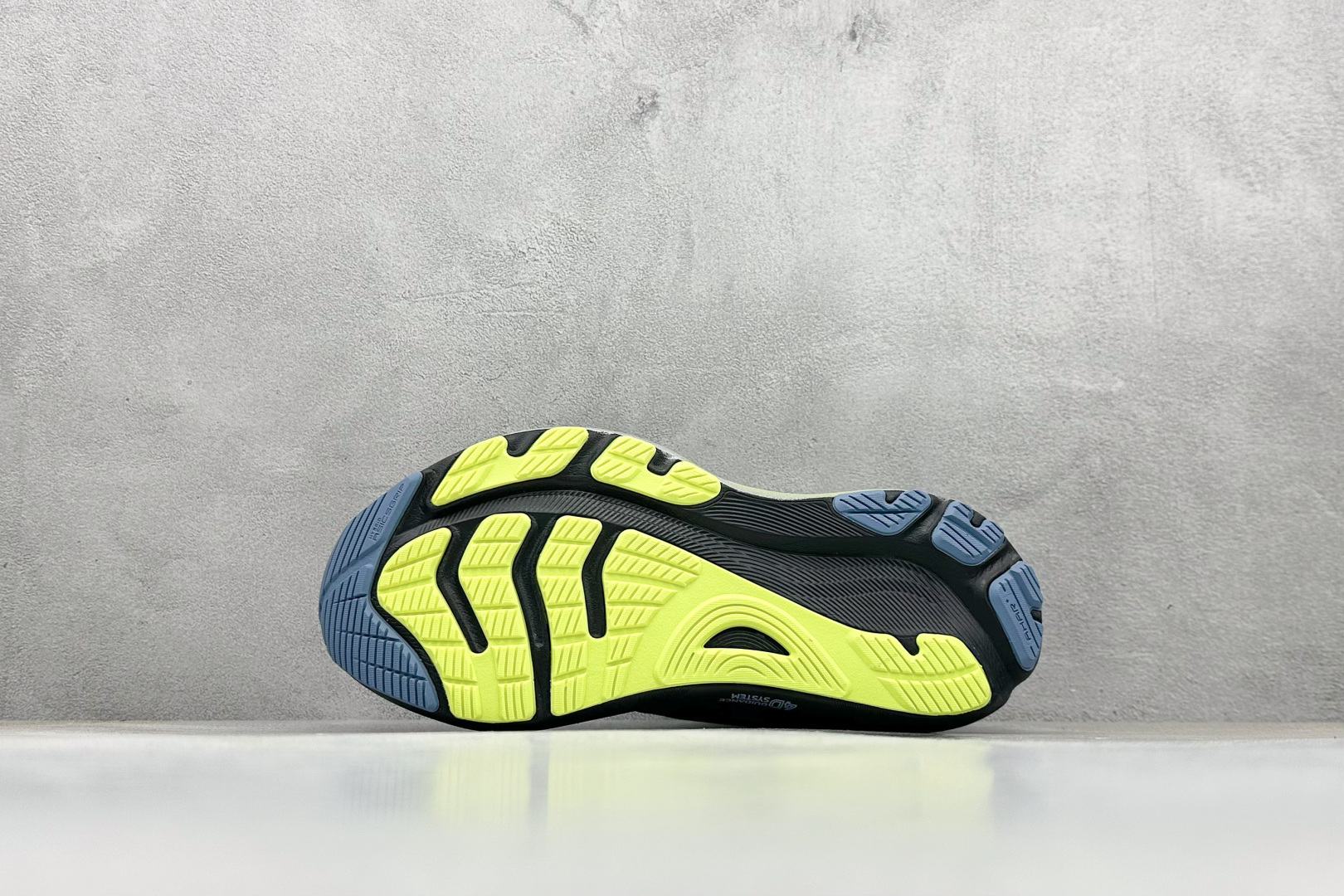 180 Asics Gel-Kayano 32代 亚瑟士运动休闲透气专业跑鞋 1011C130-001