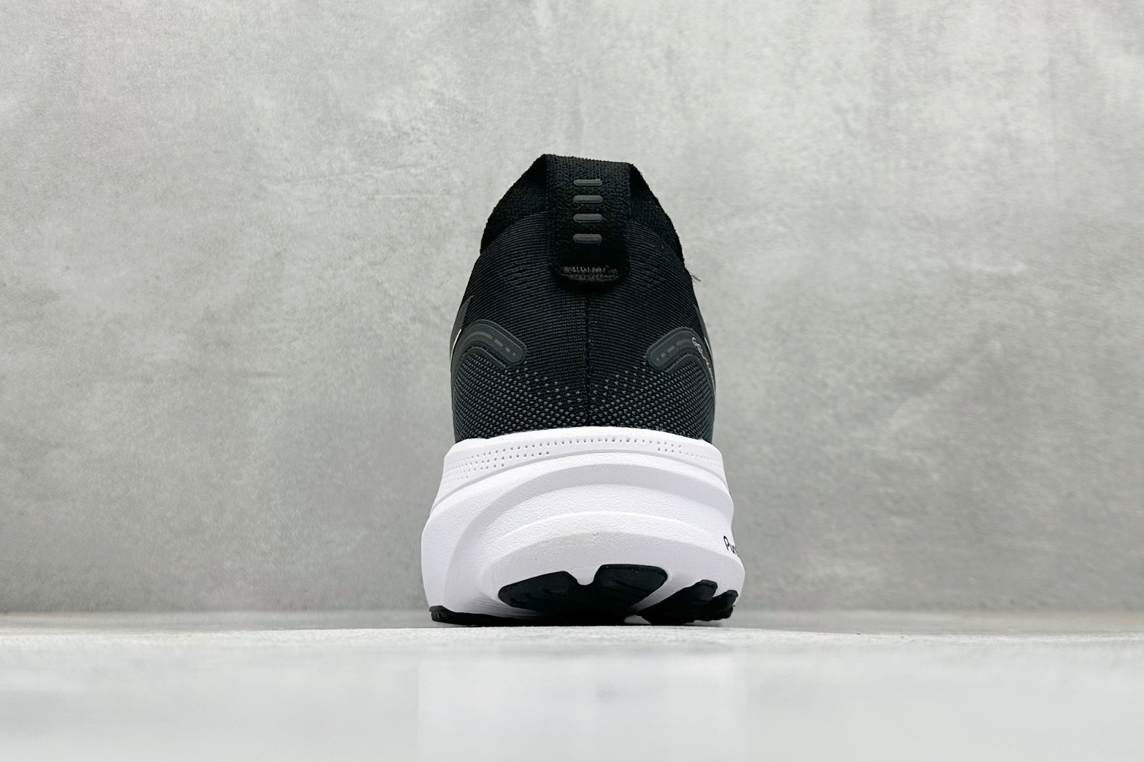 180 Asics Gel-Kayano 32代 亚瑟士运动休闲透气专业跑鞋 1011C052-002