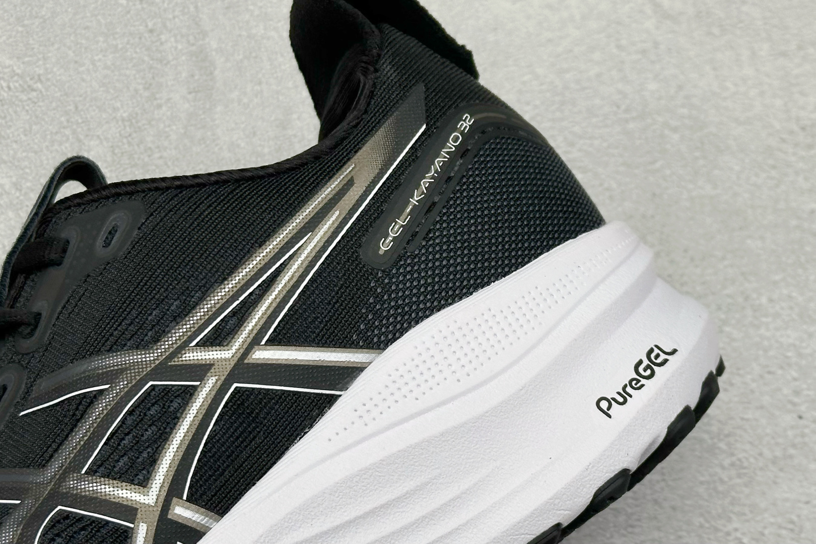 180 Asics Gel-Kayano 32代 亚瑟士运动休闲透气专业跑鞋 1011C052-002