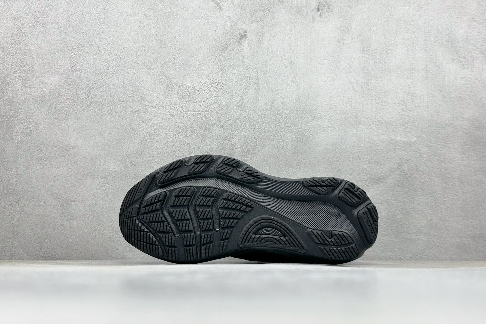 180 Asics Gel-Kayano 32代 亚瑟士运动休闲透气专业跑鞋 1011C052-001