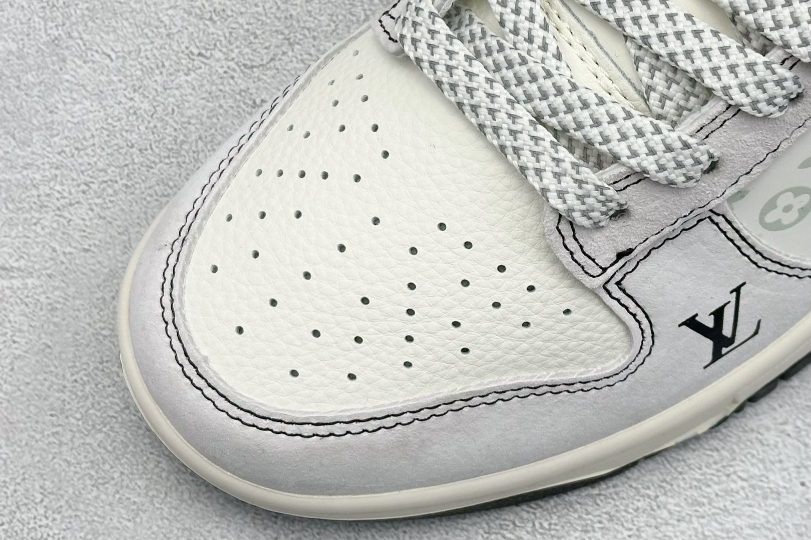 XC版Nike SB Dunk Low“LV联名——黑白双勾” 周年高端定制 低帮休闲板鞋 CX5050-Y21