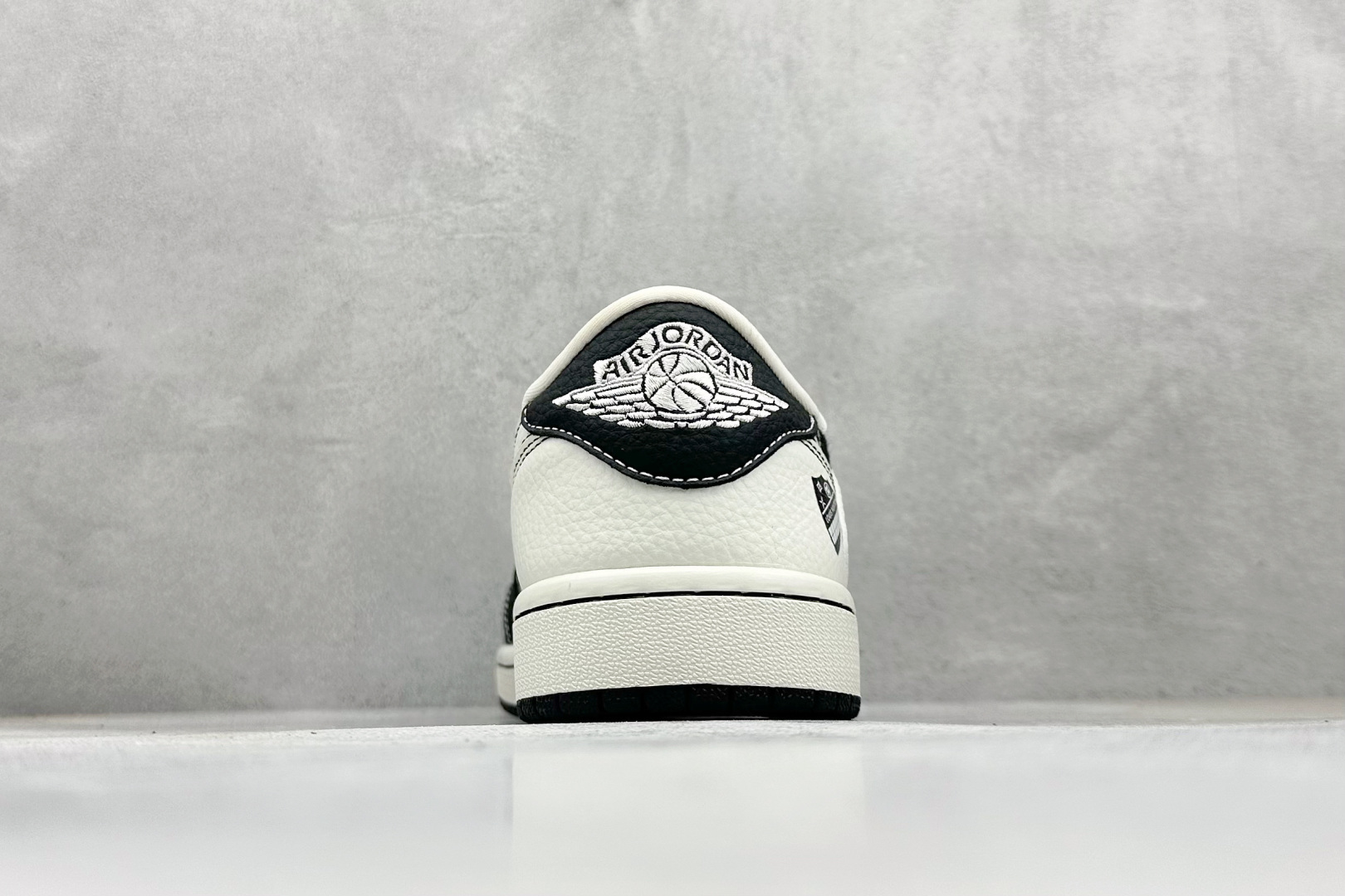 SC版Travis Scott x Fragment Design x Air Jordan 1 Low SP AJ1 乔1 LV联名 黑白牛仔 低帮文化休闲板鞋 SC0601-052 SC版Travis Scott x Fragment Design x Air Jordan 1 Low SP AJ1 乔1 LV联名 黑白牛仔 低帮文化休闲板鞋 SC0601-052