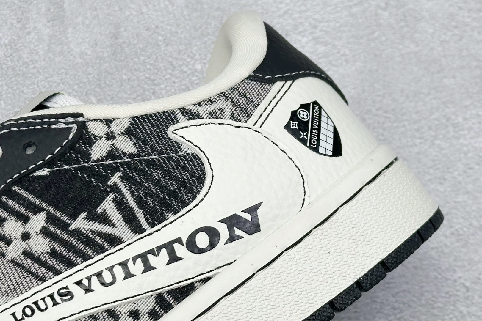 SC版Travis Scott x Fragment Design x Air Jordan 1 Low SP AJ1 乔1 LV联名 黑白牛仔 低帮文化休闲板鞋 SC0601-052 SC版Travis Scott x Fragment Design x Air Jordan 1 Low SP AJ1 乔1 LV联名 黑白牛仔 低帮文化休闲板鞋 SC0601-052