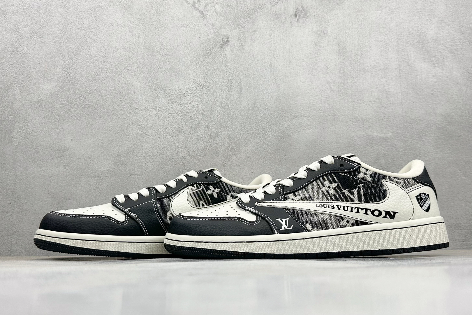 SC版Travis Scott x Fragment Design x Air Jordan 1 Low SP AJ1 乔1 LV联名 黑白牛仔 低帮文化休闲板鞋 SC0601-052 SC版Travis Scott x Fragment Design x Air Jordan 1 Low SP AJ1 乔1 LV联名 黑白牛仔 低帮文化休闲板鞋 SC0601-052