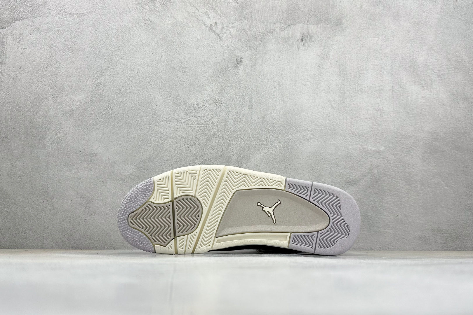 新F版Air Jordan AJ4 Retro 灰银 中帮篮球鞋 AQ9129-001