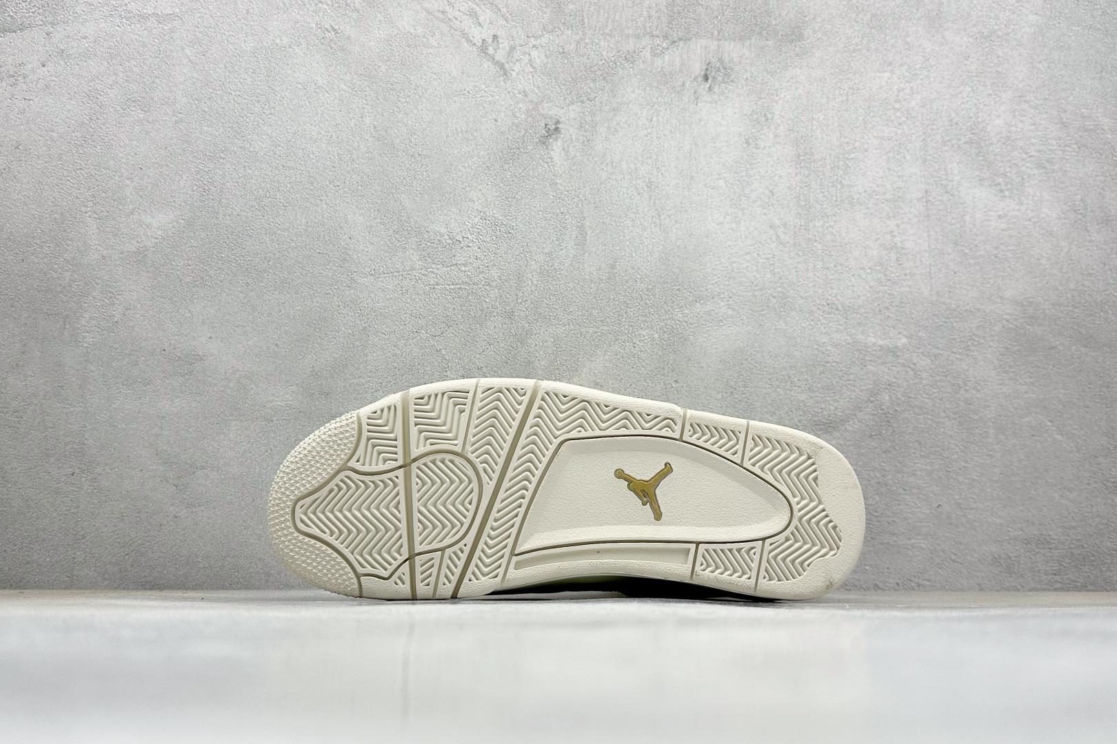 新F版Air Jordan AJ4 Retro 白金 中帮篮球鞋 AQ9129-170 新F版Air Jordan AJ4 Retro 白金 中帮篮球鞋 AQ9129-170